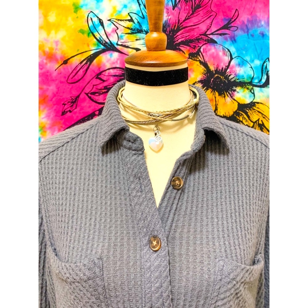 🌈 Amazing soft button top - Picture 1 of 11